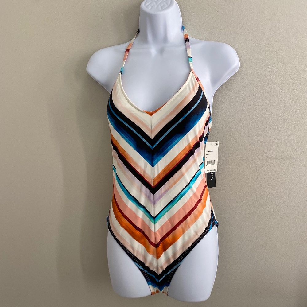 La Blanca Flattering Size 8 One Piece Woman's Swimsuit